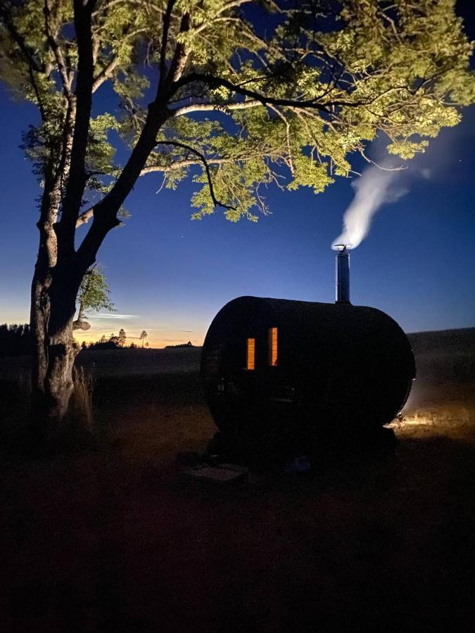 Unique Tiny House Getaway In The Nature - Kensho Puugi Exterior foto